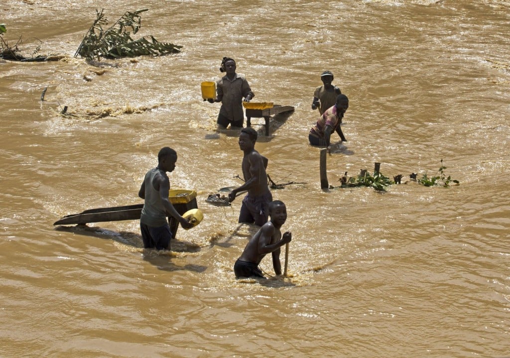 De nombreuses communautés locales en RDC dépendent de l'exploitation minière artisanale.